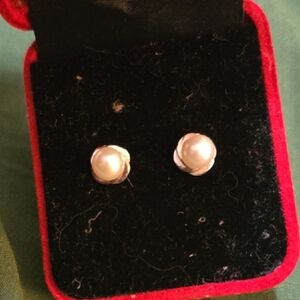 Elegant Silver Pearl Stud Earrings